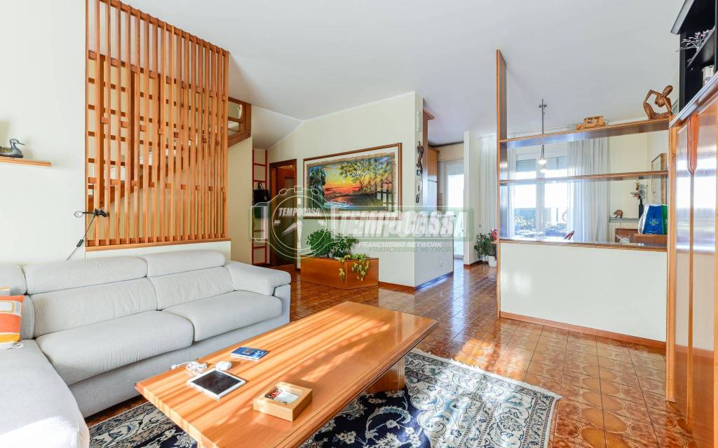 casa indipendente in vendita a Pognano