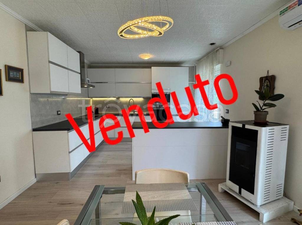 appartamento in vendita a Ponte Nossa