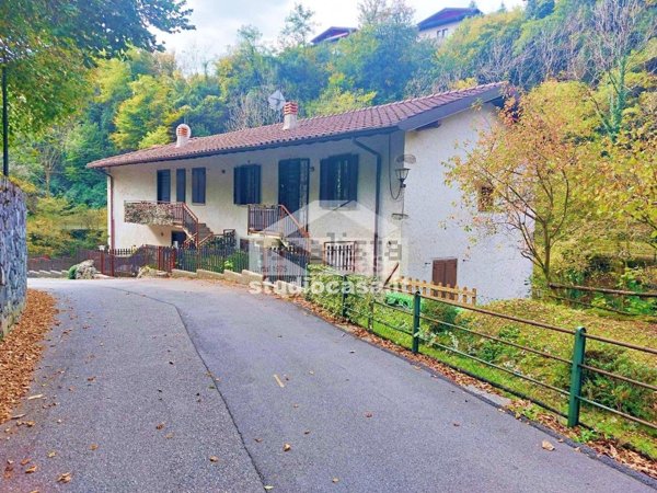 appartamento in vendita a Ponte Nossa