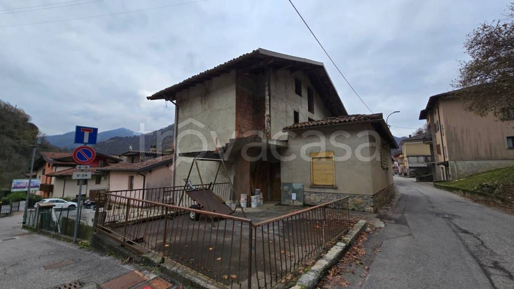 casa indipendente in vendita a Ponte Nossa