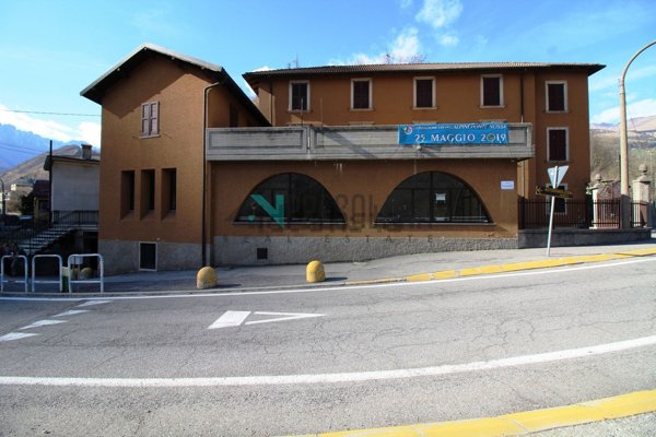 locale commerciale in vendita a Ponte Nossa