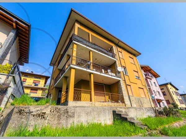 appartamento in vendita a Ponte Nossa