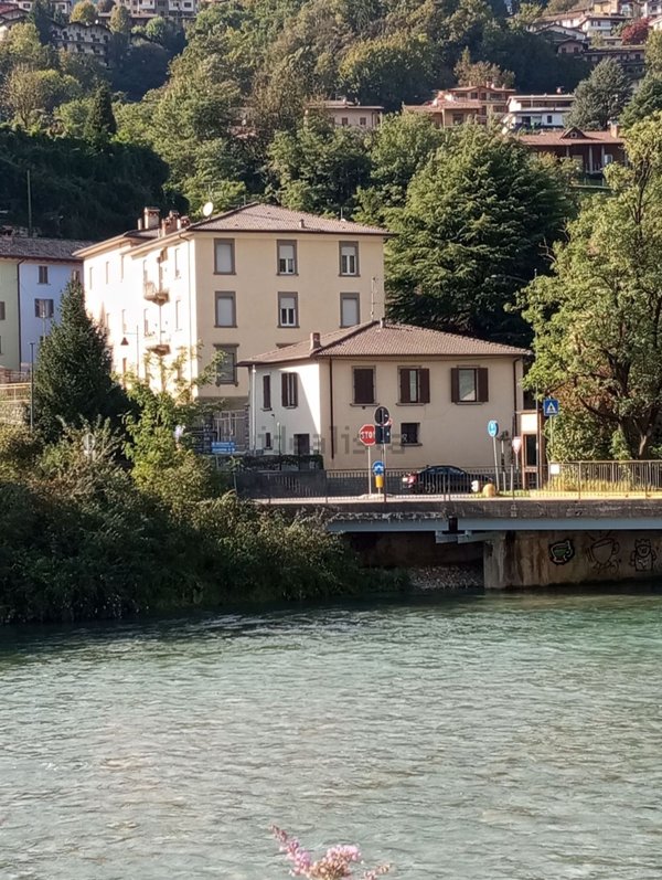 casa indipendente in vendita a Ponte Nossa