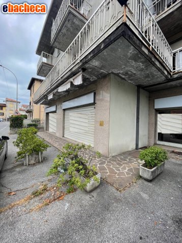 locale commerciale in vendita a Ponteranica