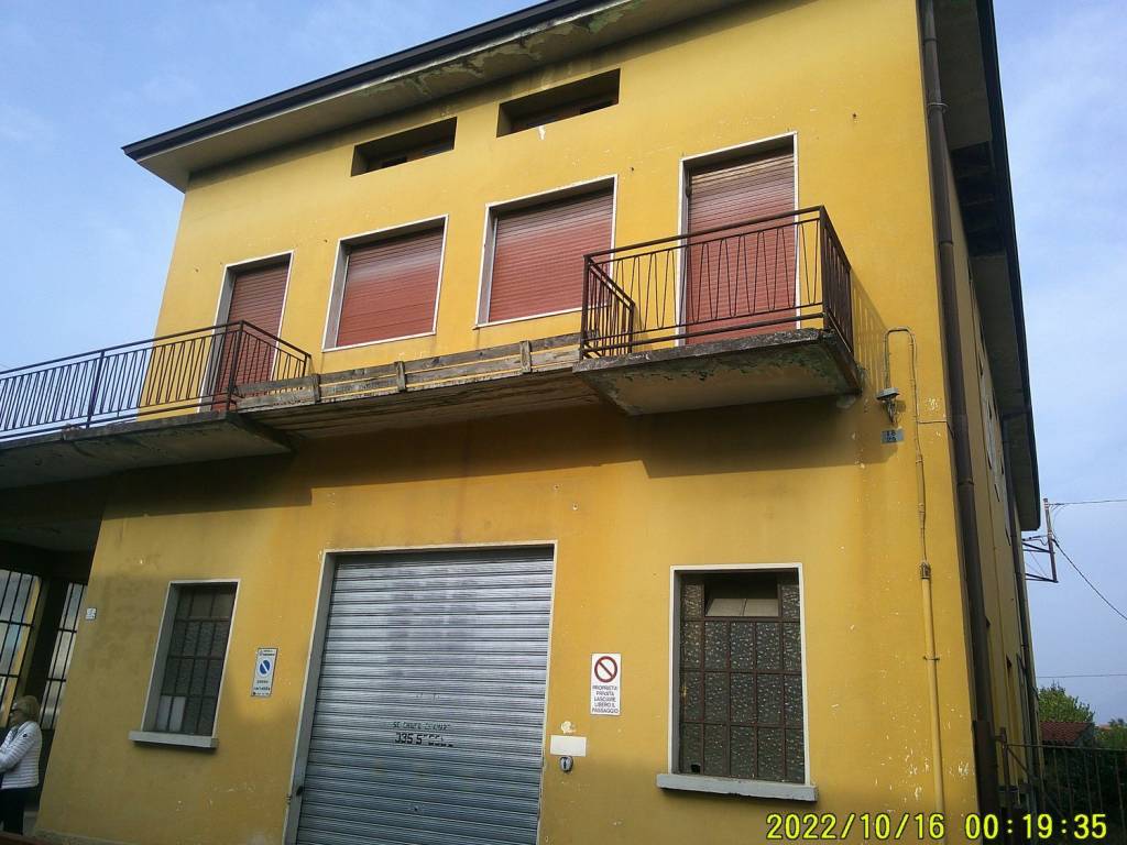 locale di sgombero in vendita a Ponteranica