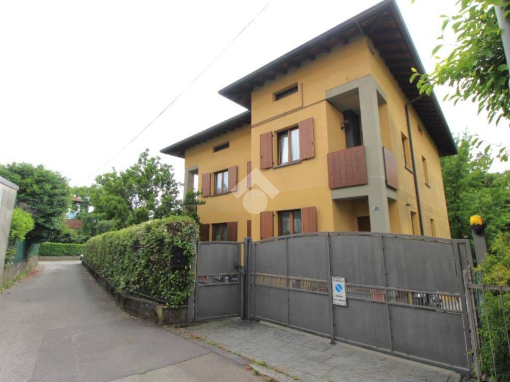 casa indipendente in vendita a Ponteranica