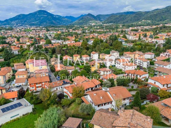 casa indipendente in vendita a Ponteranica