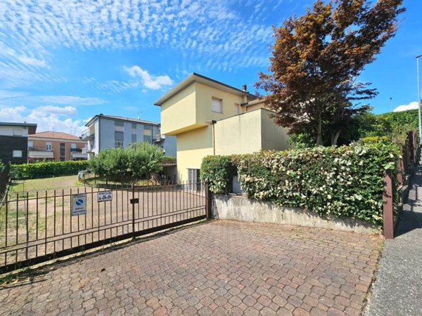 casa indipendente in vendita a Ponteranica