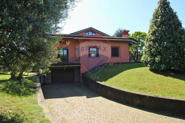 casa indipendente in vendita a Ponteranica