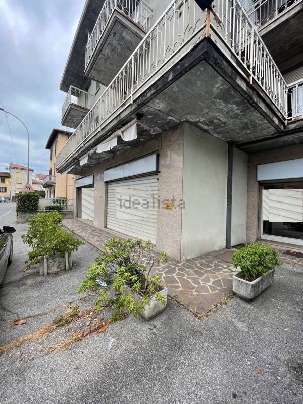 locale commerciale in vendita a Ponteranica