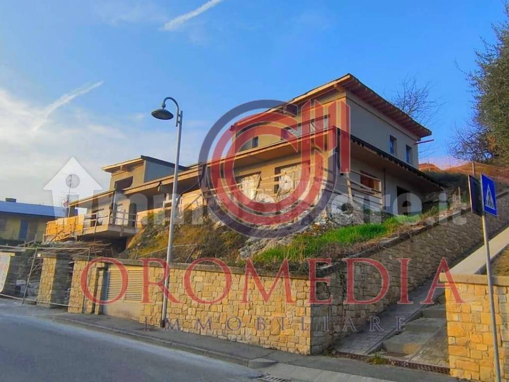 casa indipendente in vendita a Ponteranica