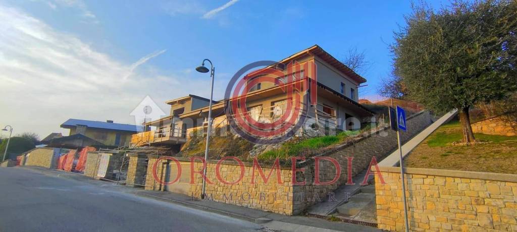 casa indipendente in vendita a Ponteranica