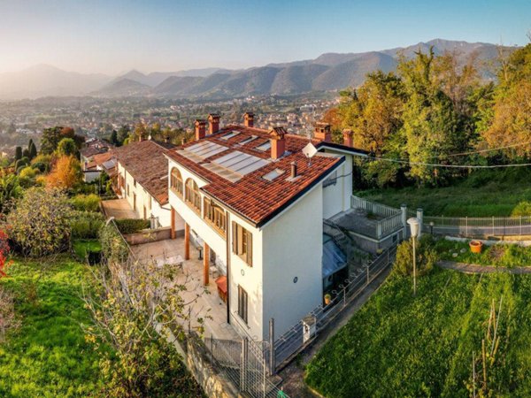 casa indipendente in vendita a Ponteranica