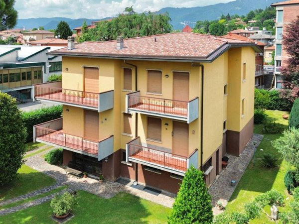 casa indipendente in vendita a Ponteranica