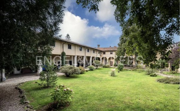 villa in vendita a Ponte San Pietro in zona Locate