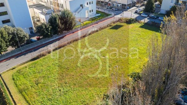 terreno edificabile in vendita a Ponte San Pietro