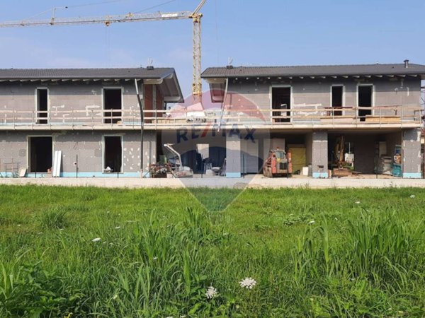 appartamento in vendita a Ponte San Pietro in zona Locate