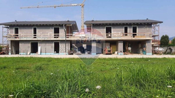 appartamento in vendita a Ponte San Pietro in zona Locate