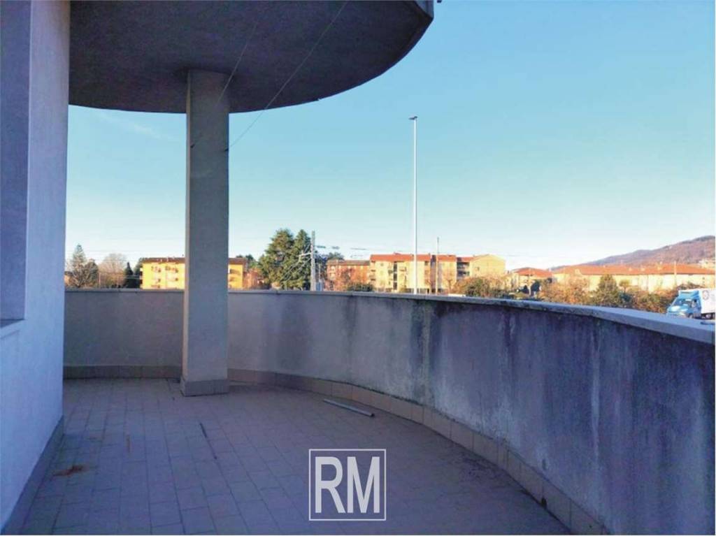 appartamento in vendita a Ponte San Pietro in zona Locate