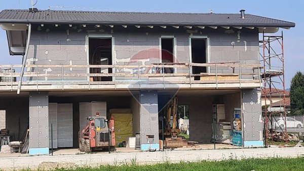 appartamento in vendita a Ponte San Pietro in zona Locate
