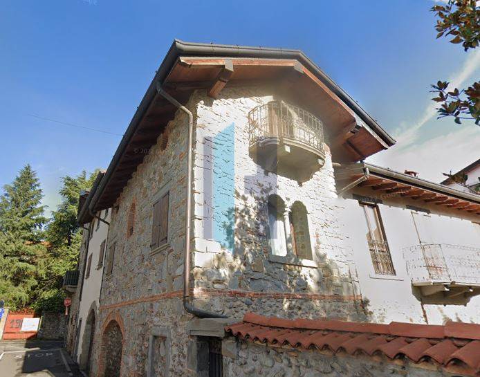 casa indipendente in vendita a Ponte San Pietro in zona Locate