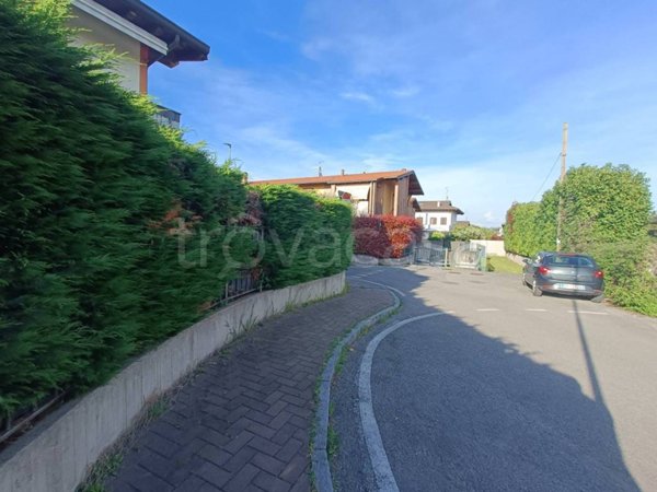 appartamento in vendita a Ponte San Pietro in zona Locate