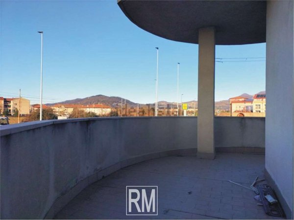 appartamento in vendita a Ponte San Pietro in zona Locate
