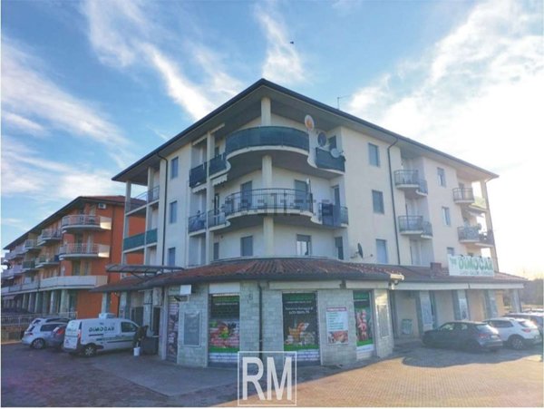 appartamento in vendita a Ponte San Pietro in zona Locate