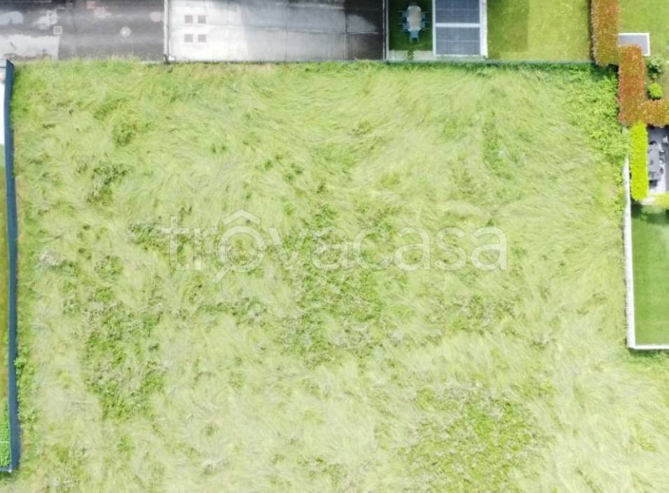 casa indipendente in vendita a Ponte San Pietro in zona Locate