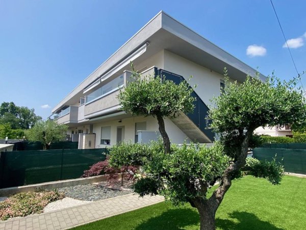 appartamento in vendita a Ponte San Pietro in zona Locate