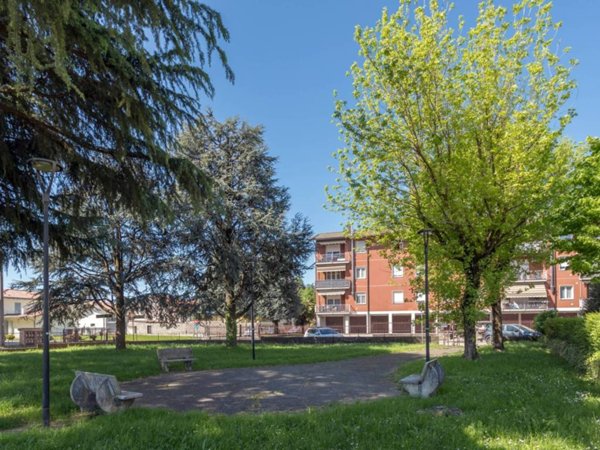 appartamento in vendita a Ponte San Pietro in zona Locate
