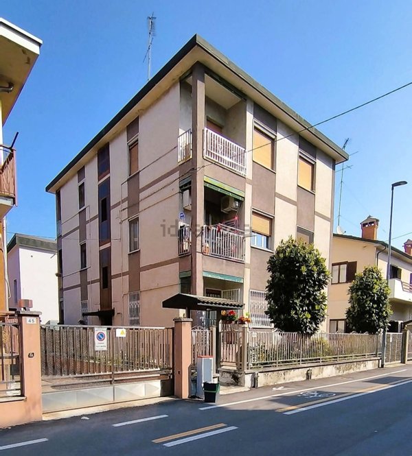 appartamento in vendita a Ponte San Pietro in zona Locate