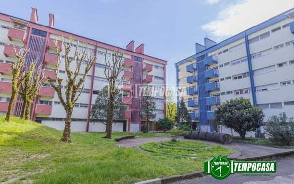 appartamento in vendita a Ponte San Pietro in zona Locate