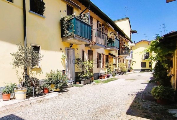 appartamento in vendita a Ponte San Pietro in zona Locate