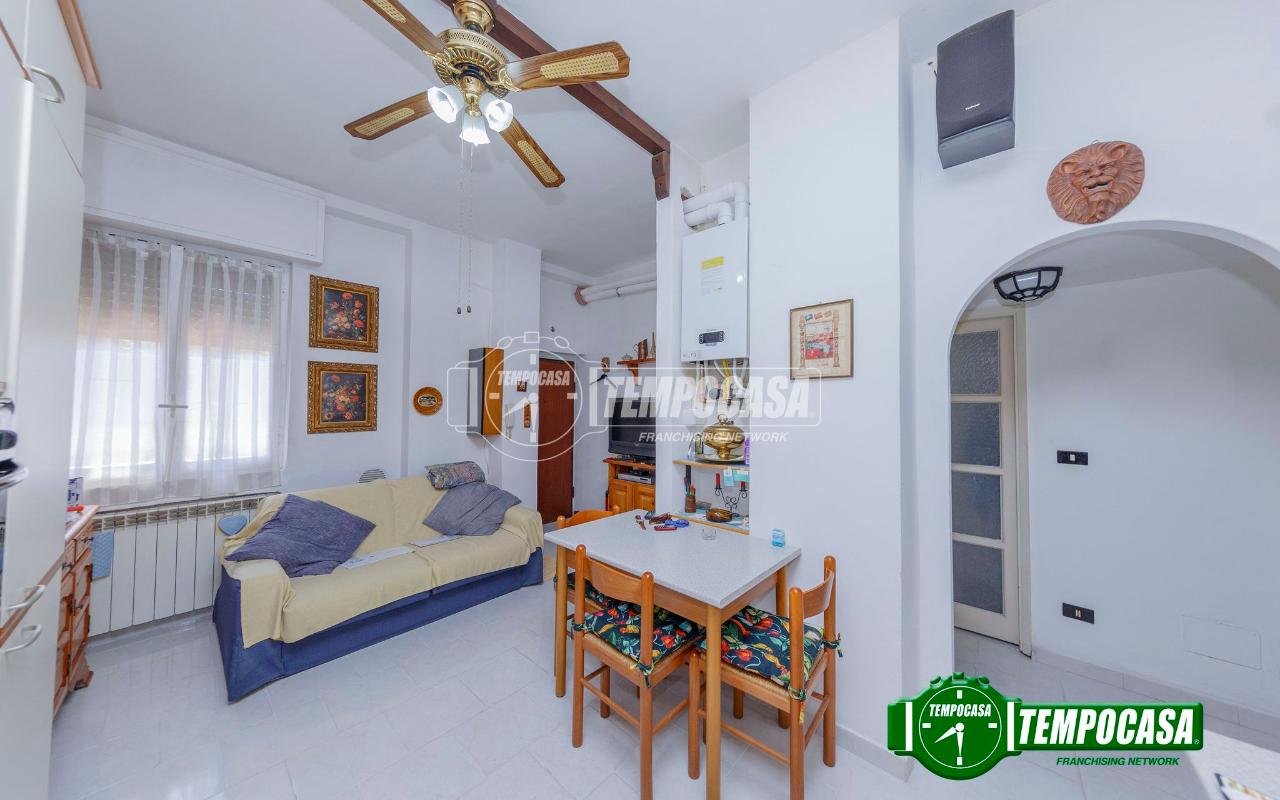 appartamento in vendita a Ponte San Pietro in zona Locate