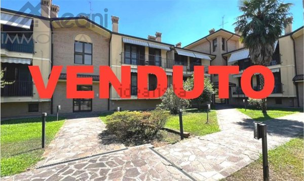 appartamento in vendita a Ponte San Pietro in zona Locate