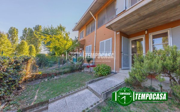 casa indipendente in vendita a Ponte San Pietro in zona Locate