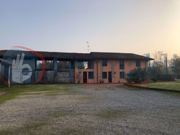 casa indipendente in vendita a Ponte San Pietro in zona Locate