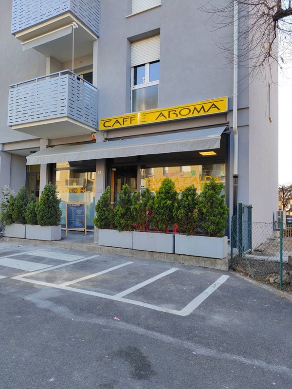 negozio in vendita a Ponte San Pietro