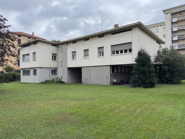 casa indipendente in vendita a Ponte San Pietro