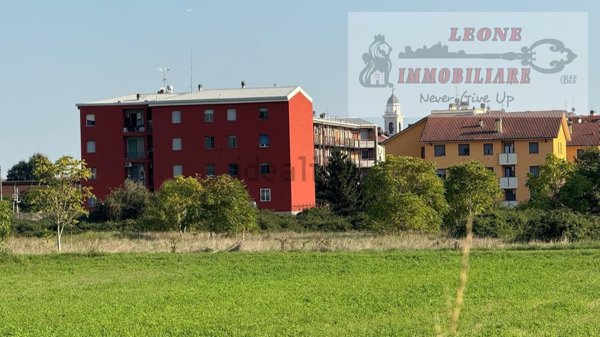 appartamento in vendita a Ponte San Pietro in zona Locate