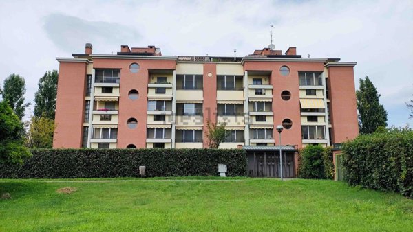 appartamento in vendita a Ponte San Pietro in zona Locate