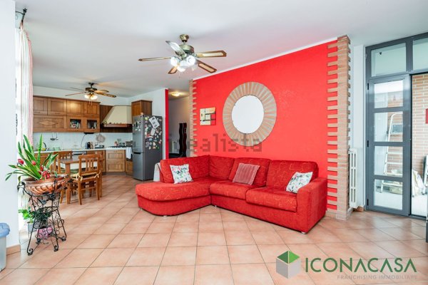 appartamento in vendita a Ponte San Pietro in zona Locate