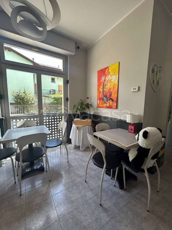 negozio in vendita a Ponte San Pietro