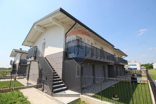 appartamento in vendita a Ponte San Pietro in zona Locate