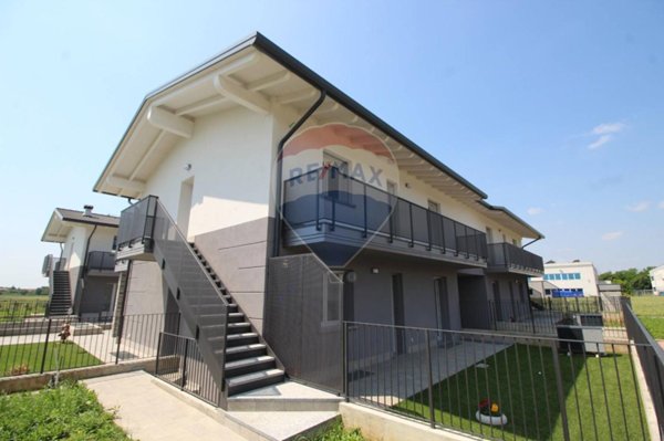 appartamento in vendita a Ponte San Pietro in zona Locate