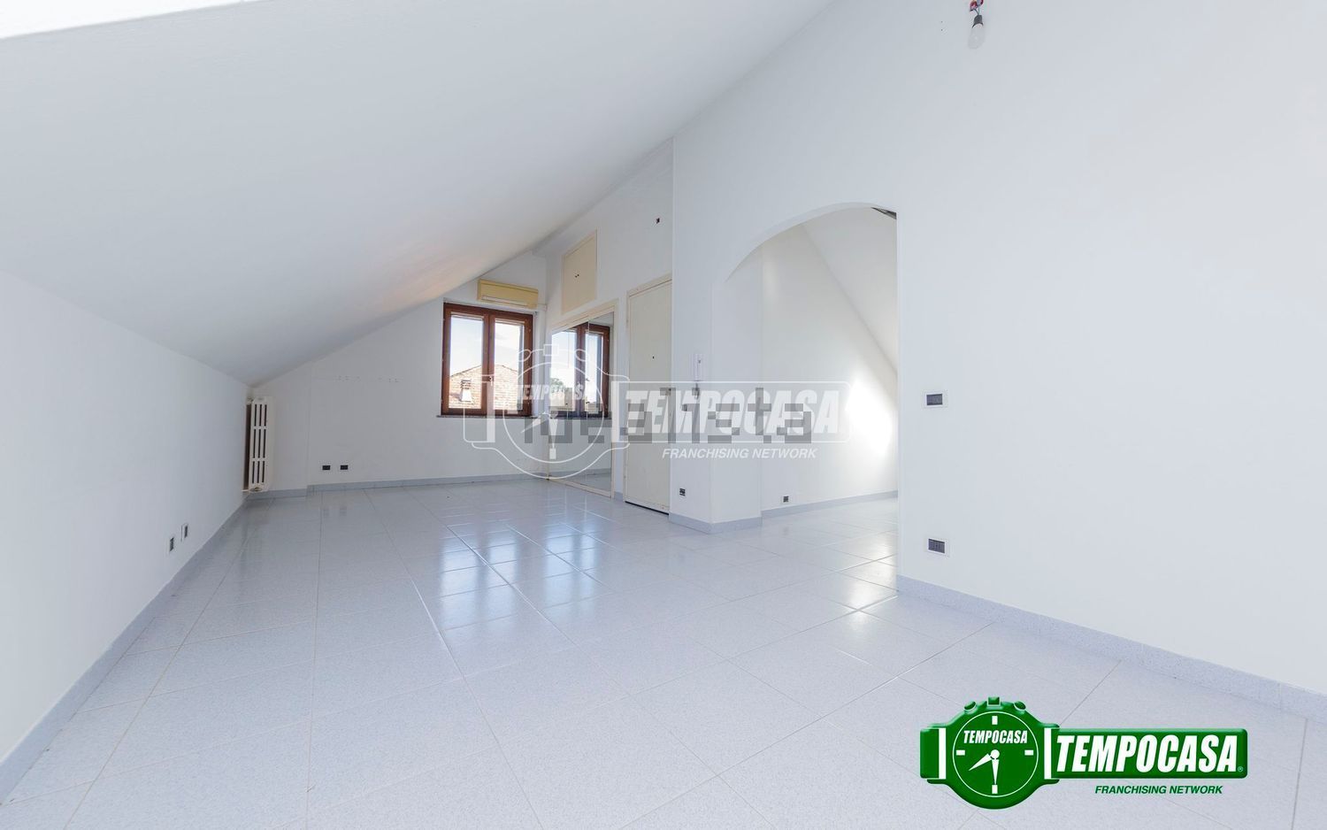 appartamento in vendita a Ponte San Pietro in zona Locate