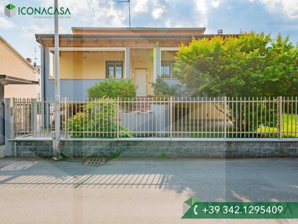 appartamento in vendita a Ponte San Pietro in zona Locate