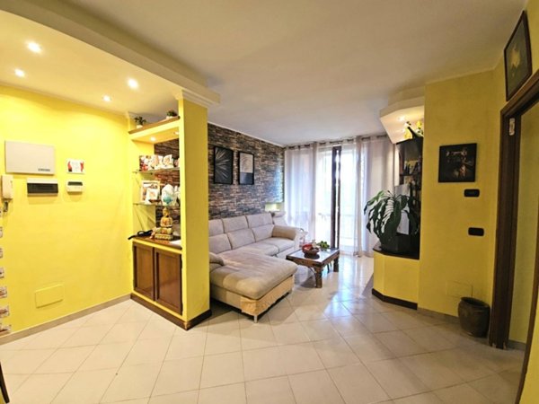 appartamento in vendita a Ponte San Pietro in zona Locate