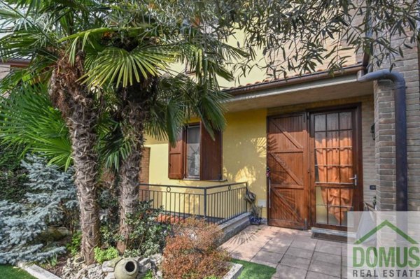 appartamento in vendita a Ponte San Pietro in zona Locate